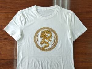 Καλή τιμή. Ετικέτα με σφραγίδα με μελάνι εκτύπωσης με ακρίβεια σε υφάσματα σε απευθείας σύνδεση