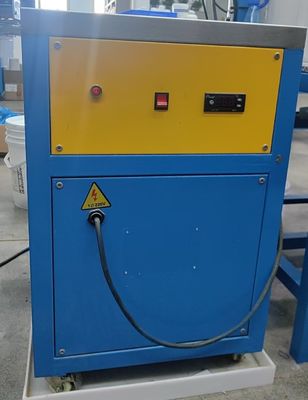 Καινοτόμος μηχανή ετικετών σιλικόνης με καταψύκτη καλουπιών για γρήγορη και σταθερή παραγωγή ετικετών ενδυμάτων